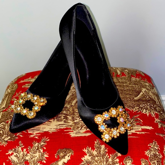 🌸 GORGEOUS HEELS - Picture 1 of 12